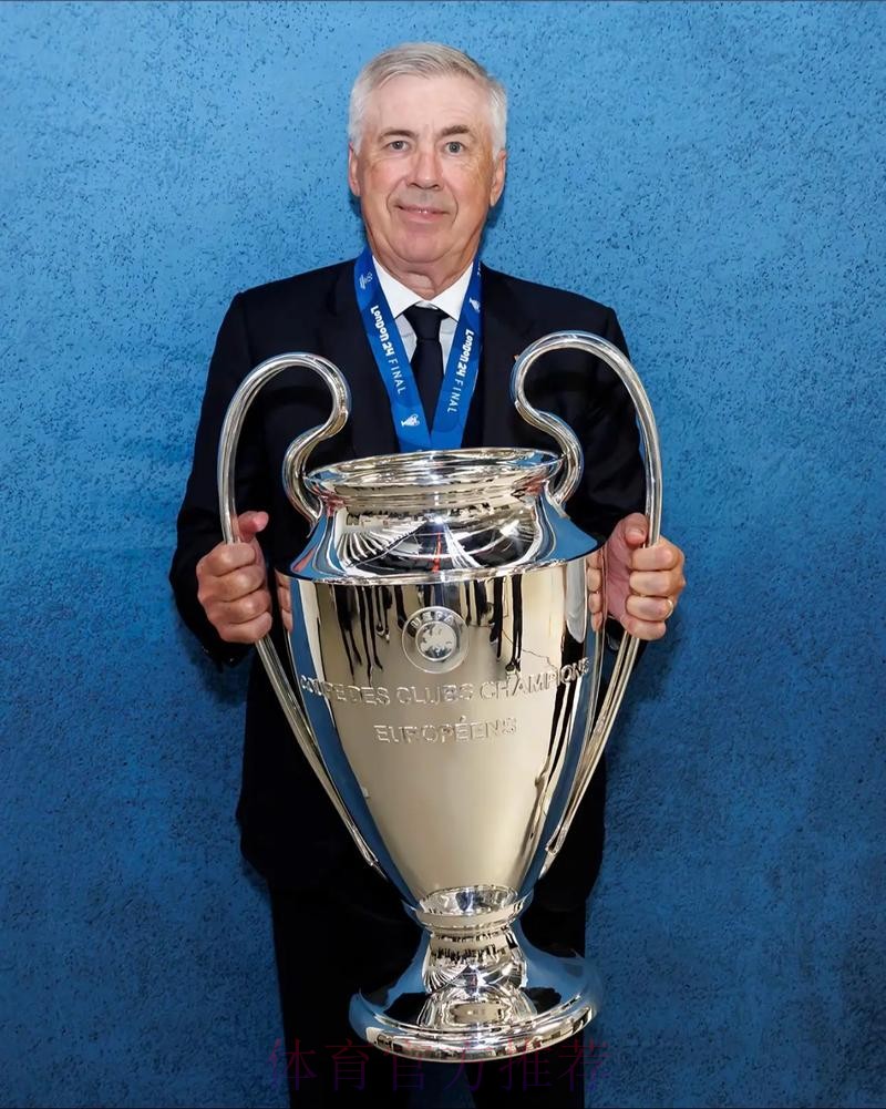 西班牙六台:本泽马对安切洛蒂回归执教感到高兴 西班牙六台:本泽马对安切洛蒂回归执教感到高兴